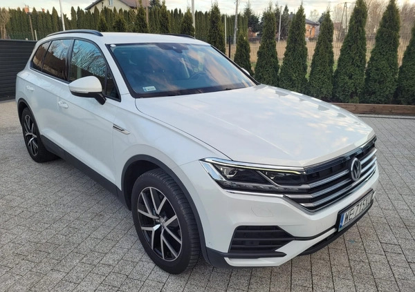 Volkswagen Touareg cena 169986 przebieg: 129900, rok produkcji 2019 z Warszawa małe 436